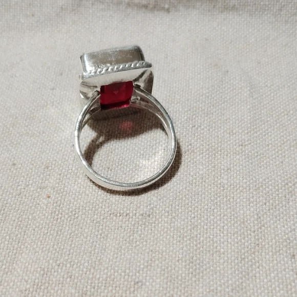 Sterling Silver 925 Ring With Red Gem Stone - Picture 3 of 9